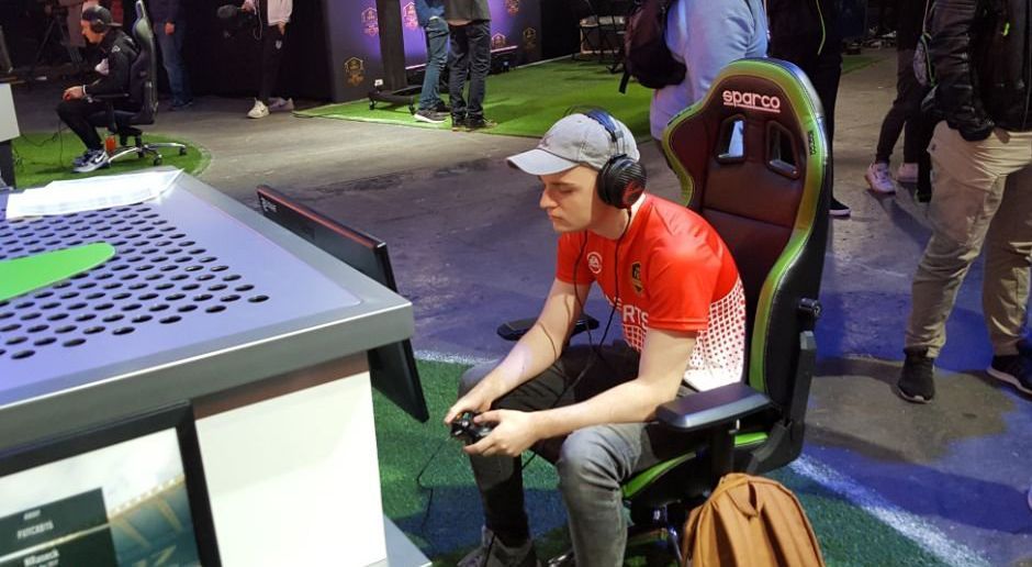 
                <strong>Florian "CodyDerFinisher" Müller (Stark eSports)</strong><br>
                Beim FUT Regional in Madrid machte das deutsche Talent erstmals auf sich aufmerksam. Der Hamburger kann in München jetzt sogar den ganz großen Coup landen.
              