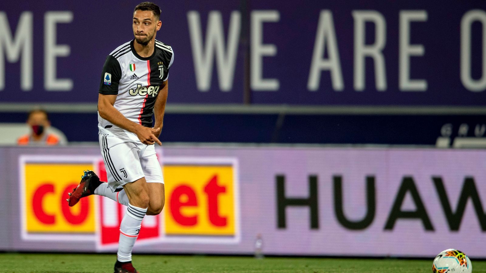 
                <strong>Mattia De Sciglio</strong><br>
                Gehalt: 2,98 Millionen EuroVertrag bis: 2022
              
