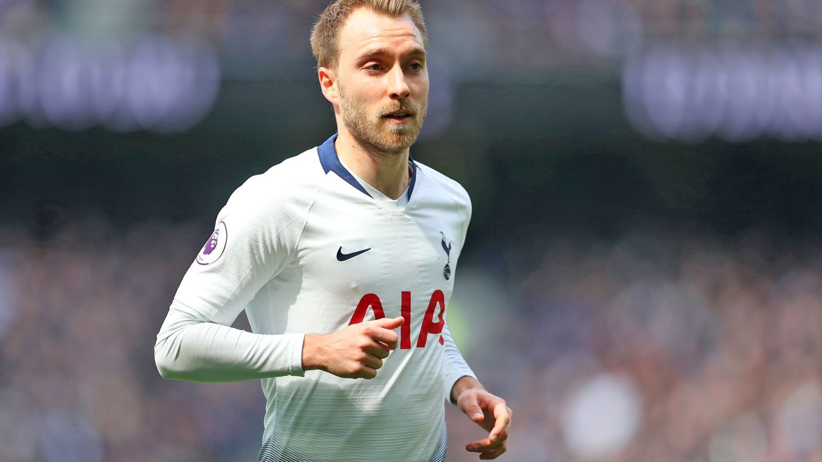 
                <strong>Christian Eriksen (Tottenham Hotspur)</strong><br>
                Der 27-jährige Däne war in der letzten Saison absoluter Leistungsträger des Champions-League-Finalisten, befindet sich aktuell aber im Formtief. Sein Vertrag bei den Londonern endet im Juli 2020 – somit ist der Winter Tottenhams letzte Möglichkeit, Geld mit dem Superstar zu verdienen. Wie "Sport1" berichtet, kann sich Eriksen einen Wechsel zum FC Bayern vorstellen. Auch Real Madrid zeigt großes Interesse am Mittelfeldspieler. 
              