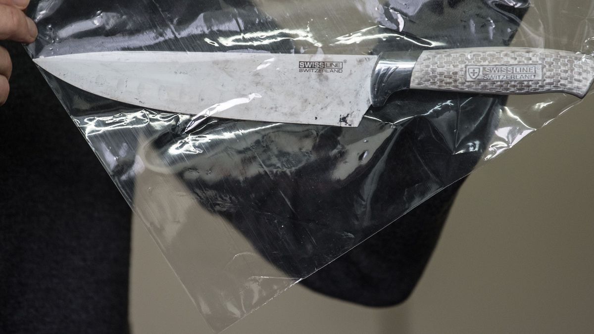 Tatwaffe Messer, sichergestellt als Beweisstück 