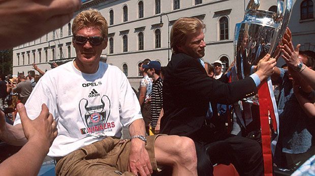 
                <strong>Stefan Effenberg (Bayern München)</strong><br>
                Stefan Effenberg (Bayern München): Als sich der Spielgestalter (l.) 1998 zum zweiten Mal dem Rekordmeister anschließt, heißt das Ziel Champions-League-Sieg. 2001 gelingt der Coup nach einem wahren Elfer-Krimi gegen den FC Valencia. Zwischen Abgang und Rückkehr liegen sechs Jahre, die Effenberg in Florenz und Mönchengladbach verbringt.
              