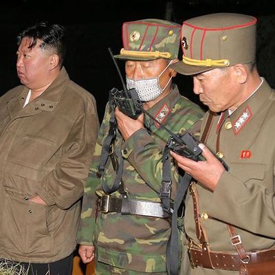 Kim Militär