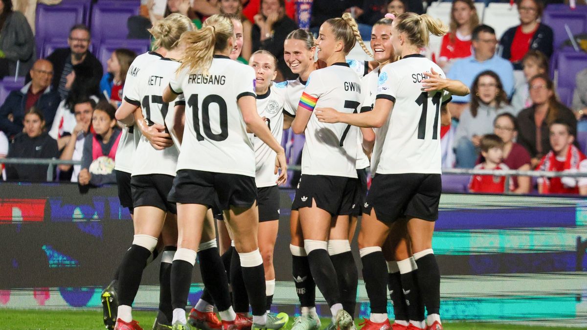 Wien, Österreich 03. Juni 2025: UEFA Nations League Women - 2025 - Österreich vs. Deutschland Im Bild: Torschützin Klara Bühl Buehl (Deutschland), mittig im Bild, macht das Tor zum 4:0 für Deutschl...