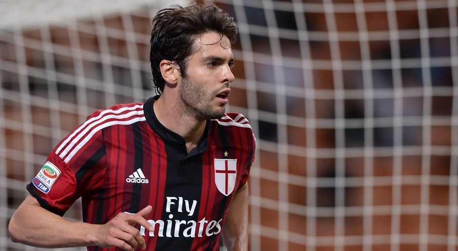 
                <strong>Kaka</strong><br>
                Mittelfeld: Kaka - Spielte von 2003 bis 2009 für Milan. Der Spielmacher aus Brasilien hob AC Mailand in seinen besten Jahren auf ein absolutes Weltklasselevel. In 307 Spielen erzielte er 104 Tore und bereitete 55 weitere vor. Nicht ohne Grund wurde er 2007 zum Weltfußballer des Jahres erklärt.
              