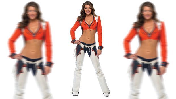 
                <strong>Denver Broncos - Christina</strong><br>
                Denver Broncos: Christina
              