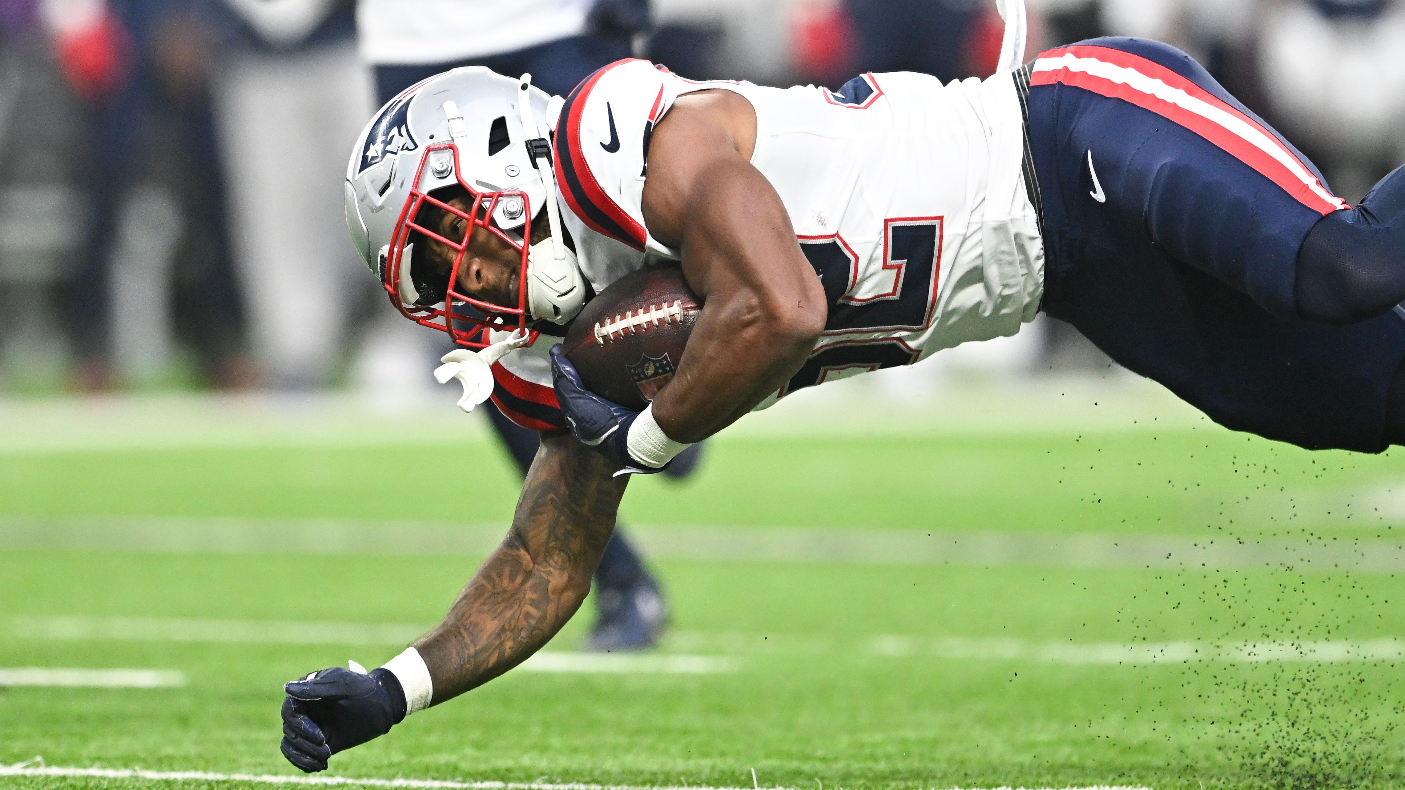 <strong>Platz 5 (geteilt): TreVeyon Henderson (RB, New England Patriots)</strong><br>Quote: +1.200 (bei einem Einsatz von 100 US-Dollar gewinnt man 1.200 US-Dollar)