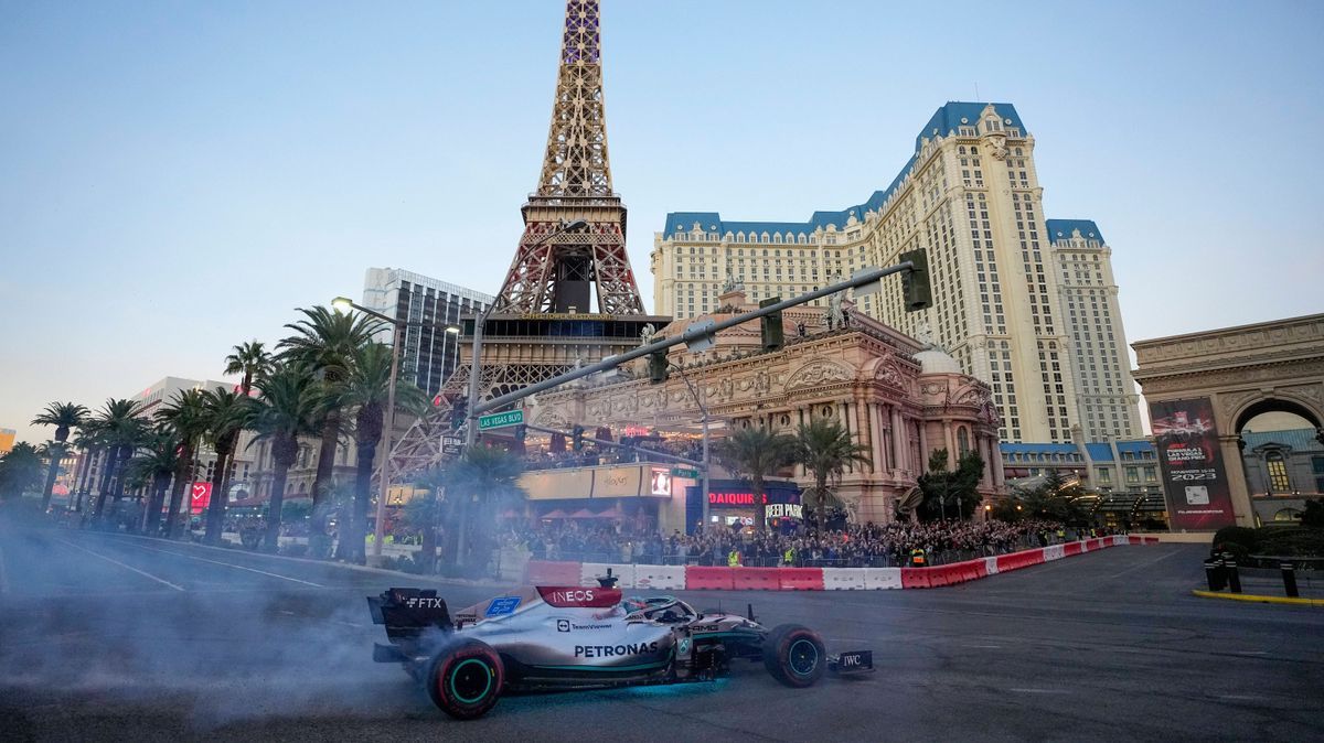 Formula One: Las Vegas Grand Prix Launch Party Nov 5, 2022; Las Vegas, Nevada, USA; Mercedes-AMG Petronas driver George Russell spins his car on the track during the Formula One Las Vegas Grand Pri...
