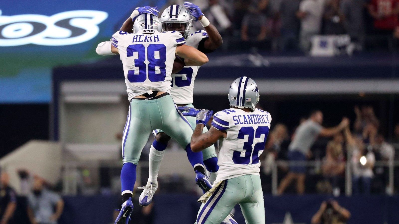 <strong>Platz 8: Dallas Cowboys</strong><br><br>Erzielte Interceptions: 128<br>Erzielte Fumbles: 110<br>Takeaways gesamt: 238<br><br>Kassierte Interceptions: 125<br>Kassierte Fumbles: 94<br>Giveaways gesamt: 219<br><br>Turnover-Differenz: +19