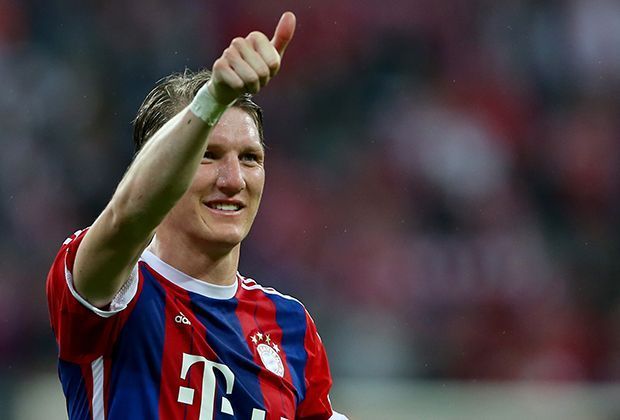 
                <strong>Titelsammler: Bastian Schweinsteiger</strong><br>
                Zum achten Mal ist Schweinsteiger Deutscher Meister - nur Oliver Kahn und Mehmet Scholl durften die Meister-Schale gleich oft in die Höhe stemmen. Aber Schweinsteiger ist auch siebenfacher Pokalsieger - und mit 15 nationalen Titeln der erfolgreichste deutsche Kicker aller Zeiten.
              