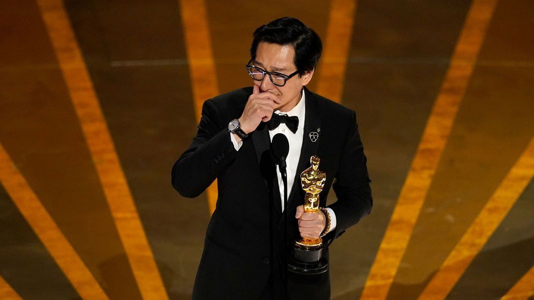 Ke Huy Quan gewinnt als bester Nebendarsteller - seine Dankesrede geht unter die Haut