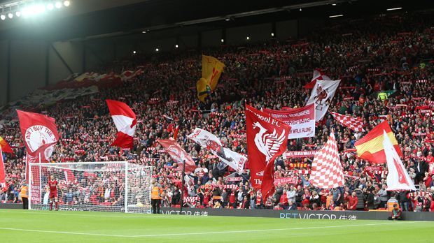 
                <strong>FC Liverpool</strong><br>
                Günstigste Dauerkarte: 768 EuroTeuerste Dauerkarte: 974 EuroGünstigste Tageskarte: 10 Euro (Kontingent von 500 Karten für junge Fans aus Liverpool und Umgebung)Teuerste Tageskarte: 66 Euro
              