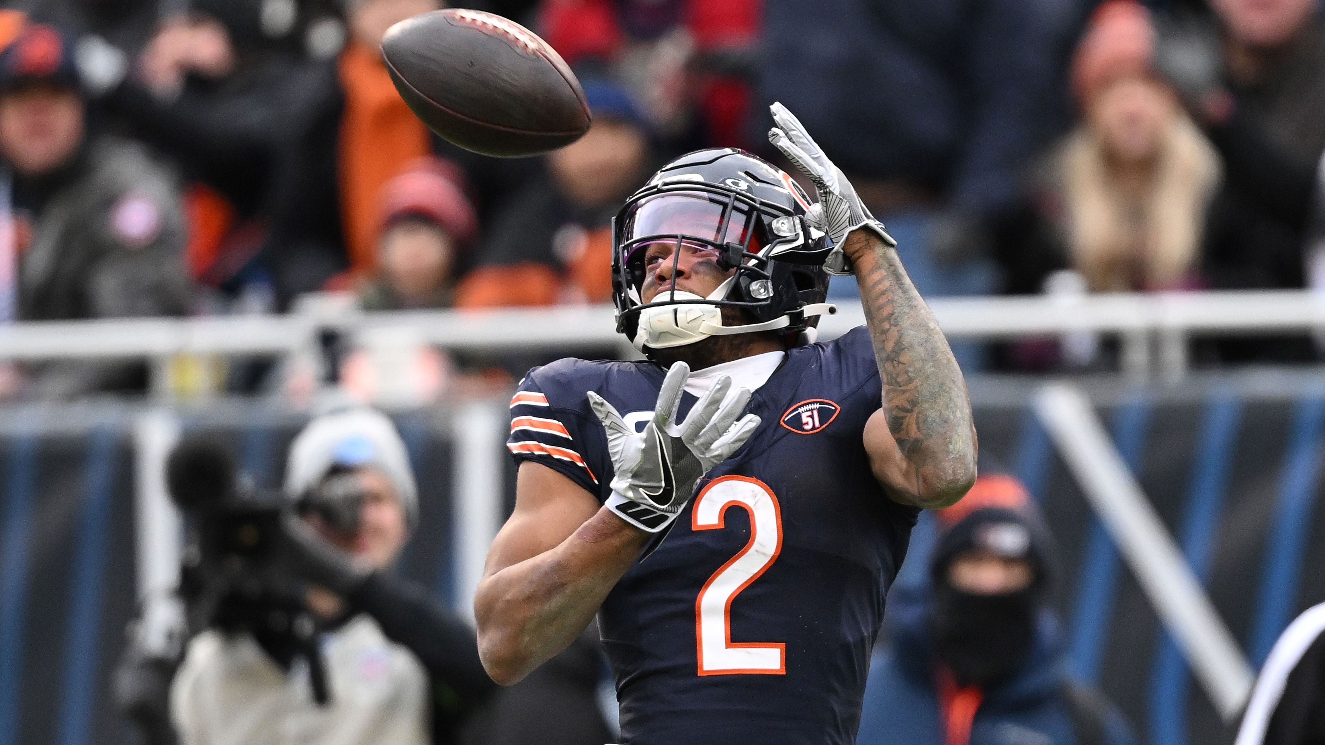 <strong>Platz 24: Chicago Bears</strong><br>Gefangene Yards: 1.399<br>Bester Receiver: DJ Moore (1.364 Yards, 8 Touchdowns)<br>Quarterbacks: Justin Fields (2.562 Yards, 16 Touchdowns, 13 Spiele), Tyson Bagent (859 Yards, 3 Touchdowns, 5 Spiele)