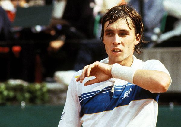 
                <strong>Ivan Lendl anno 1981 </strong><br>
                Seine erste Profi-Saison spielte Ivan Lendl im Jahre 1978, ab Anfang der 1980er galt der Tscheche als einer der besten Tennisspieler der Welt. Man hatte aber auch stets das Gefühl, dass er zum Lachen in den Keller ging. 
              