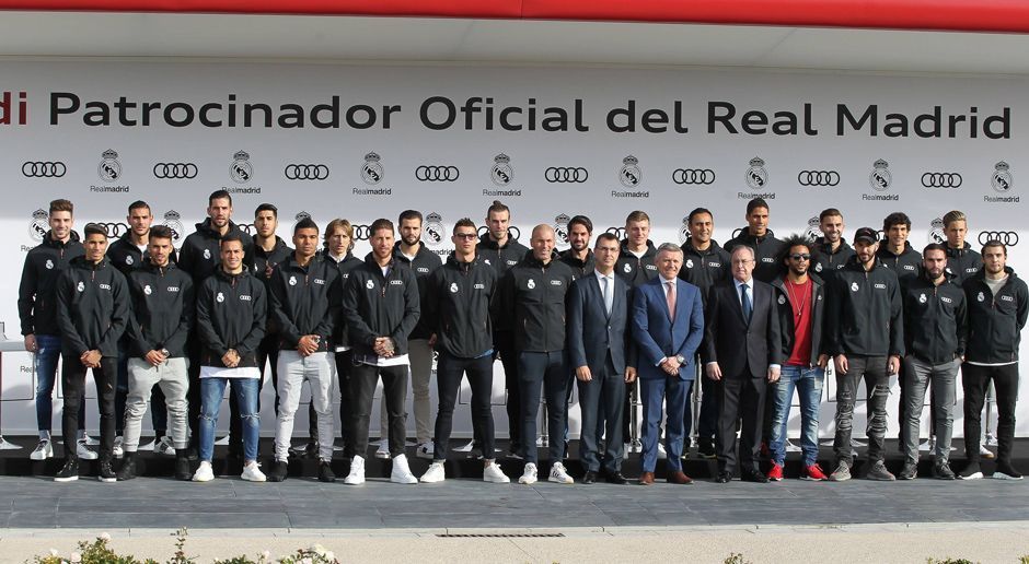 
                <strong>Real Madrid & Audi</strong><br>
                Bei einem offiziellen Sponsorentermin erhielten die Spieler von Real Madrid ihre neuen Autos vom Hersteller Audi. ran.de zeigt, für welche Fahrzeuge sich die Stars entschieden haben.
              