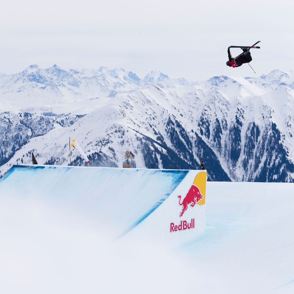 Fette Freestyle-Action im Schnee: Die "Laax Open" 2025 im Livestream auf Joyn