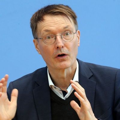 Lauterbach: "Wir sind im Krieg mit Putin"