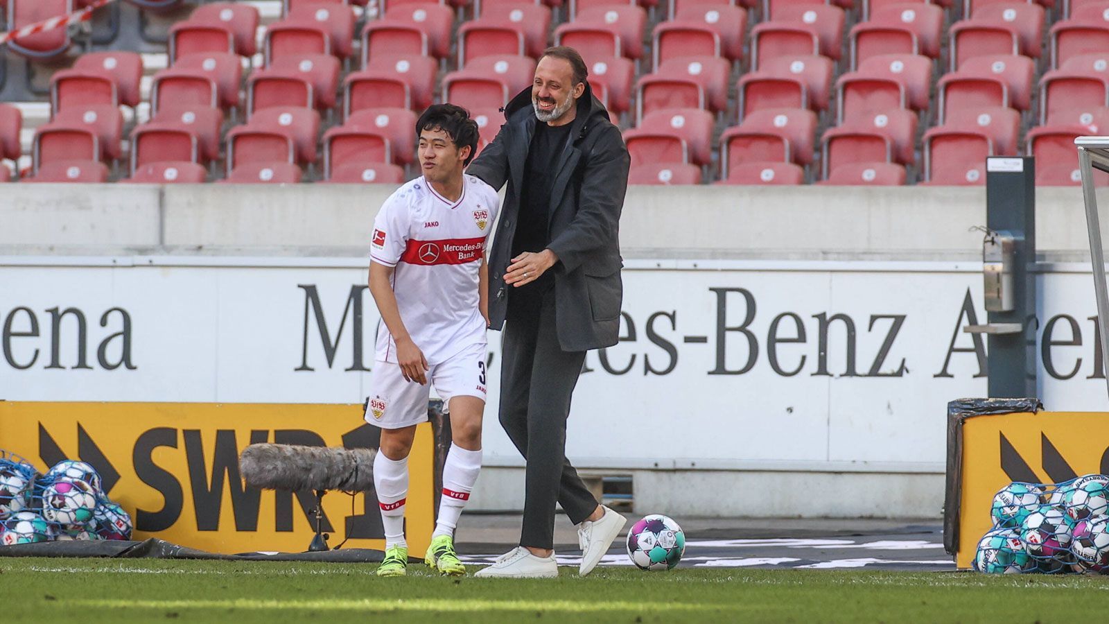 
                <strong>8. Platz: VfB Stuttgart (39 Punkte)</strong><br>
                Der VfB spielt eine starke Saison und steht völlig zurecht auf dem achten Rang, mit vier Zählern Rückstand auf Platz fünf ist auch die Europa League noch in Reichweite. Mit Leipzig und Wolfsburg warten noch harte Duelle auf Trainer Pellegrino Matarazzo und seine Schützlinge, große Möglichkeiten bieten aber die Aufeinandertreffen mit den direkten Konkurrenten vom 1. FC Union und den Borussen aus Mönchengladbach und Dortmund. Sollte der Aufsteiger in diesen Spielen Siege einfahren, erscheint die Qualifikation absolut realistisch. Andernfalls dürfte es "nur" der sichere Klassenerhalt für Kapitän Gonzalo Castro und Co. werden.
              