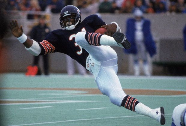 
                <strong>Walter Payton</strong><br>
                Für Le'veon Bell, Antonio Brown und Anquan Boldin ist ER der perfekte Namensgeber. Neun Mal Pro-Bowler, ein Super-Bowl-Titel und Hall of Famer. Walter Peytons Rückennummer wird von den Chicago Bears sogar nicht mehr vergeben. 
              