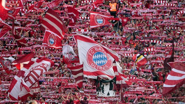 
                <strong>Platz 3: FC Bayern München</strong><br>
                "Nur" auf Rang drei liegt der FC Bayern München. Der deutsche Rekordmeister stoppte seinen Verkauf an Dauerkarten, wie im Vorjahr, bei 38.000. 
              