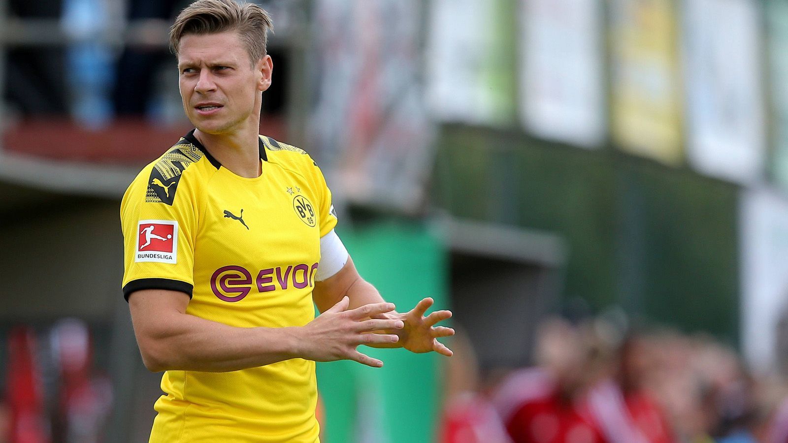 
                <strong>Lukasz Piszczek</strong><br>
                Abwehr
              