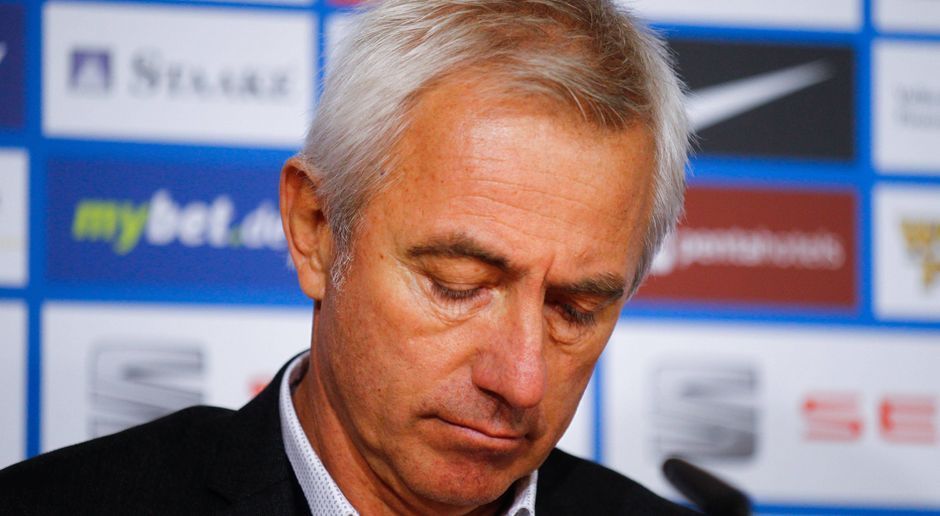 
                <strong>Bert van Marwijk (Trainer, 2013 – 2014)</strong><br>
                2010 führte er die Niederlande bis in das WM-Finale. 2013 kam er zum HSV – und scheiterte maßlos. Unter ihm verlor der HSV erstmals in der Vereinsgeschichte sieben Spiele hintereinander. Die logische Folge: Nach nicht einmal fünf Monaten wurde er entlassen.
              