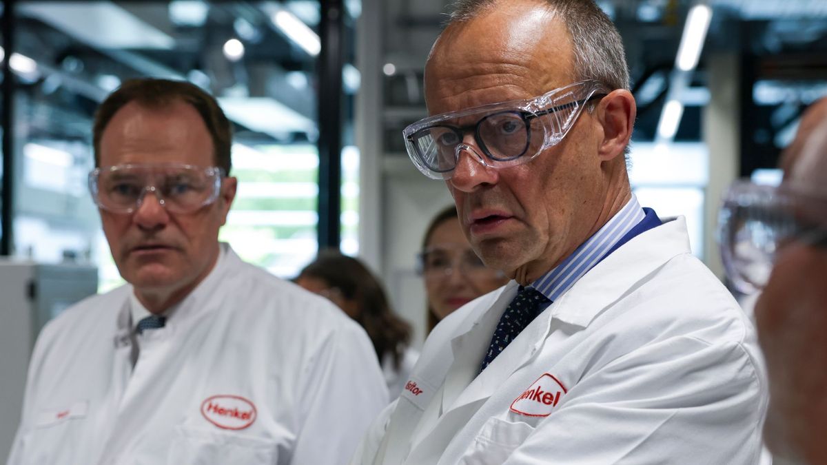 Bundeskanzler Merz besucht Werk der Henkel AG