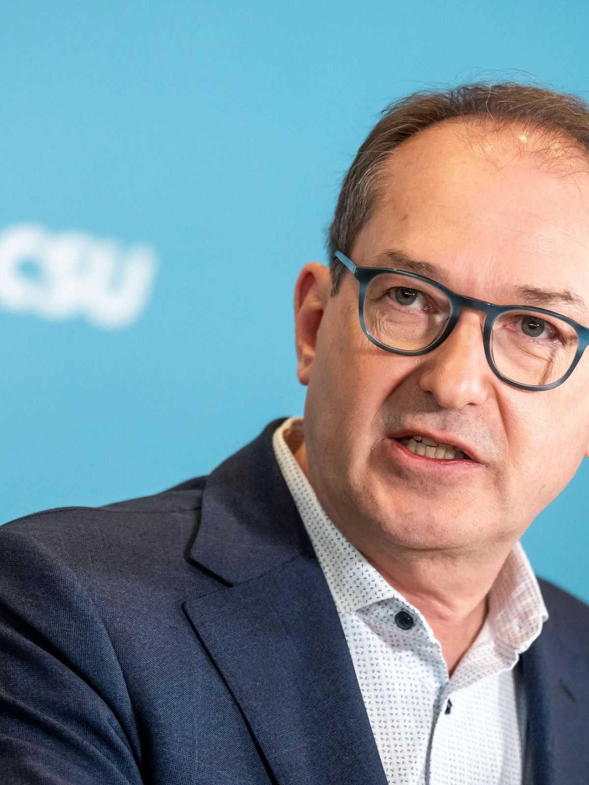 Dobrindt betonte, die AfD-Einstufung sei vom Verfassungsschutz unabhängig vom Bundesinnenministerium erfolgt.