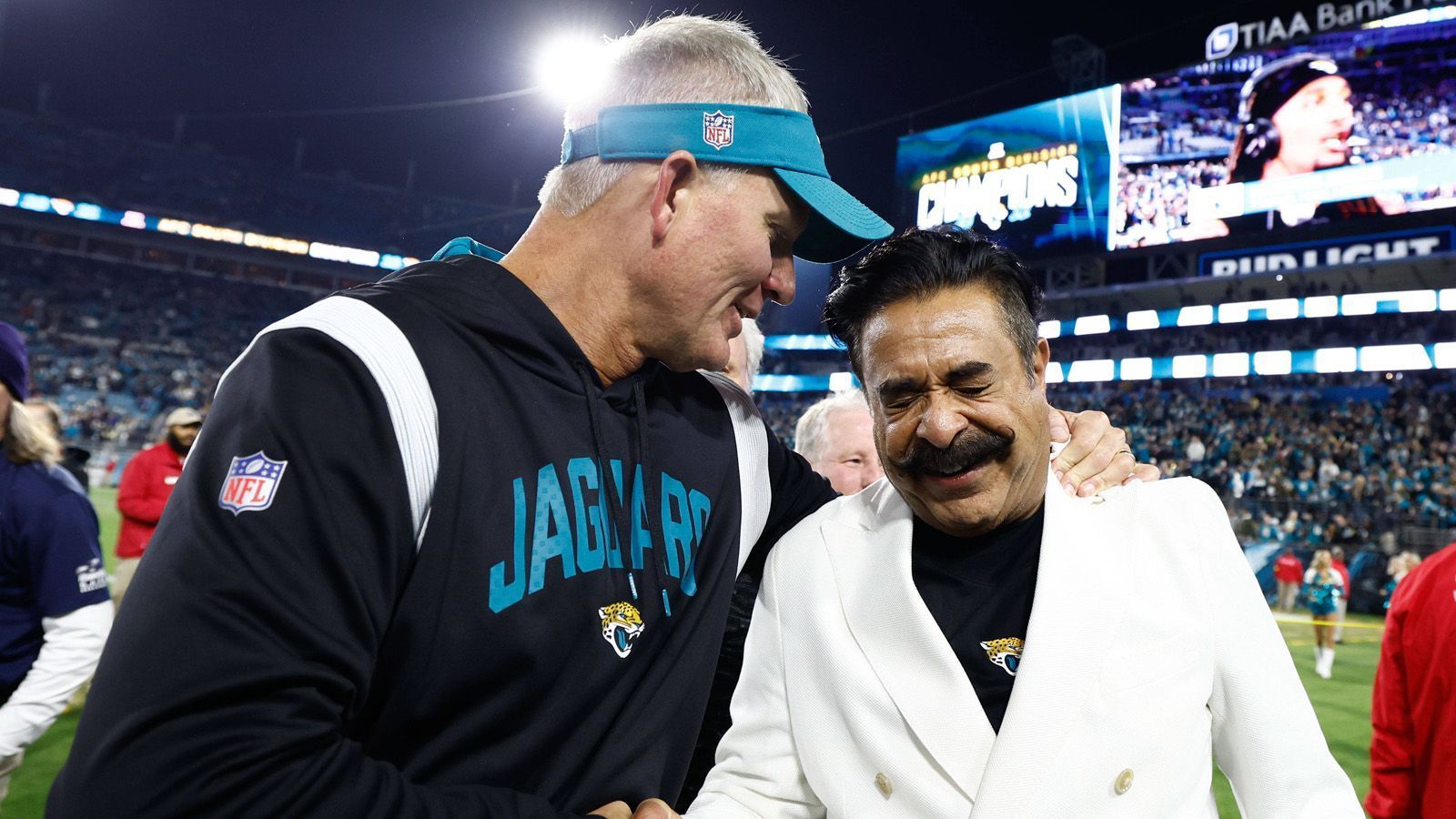 <strong>Platz 8: Shahid Khan - Jacksonville Jaguars</strong><br>
                • Reinvermögen: 12,2 Milliarden US-Dollar (12 Milliarden, +2 %, -1 Platz)