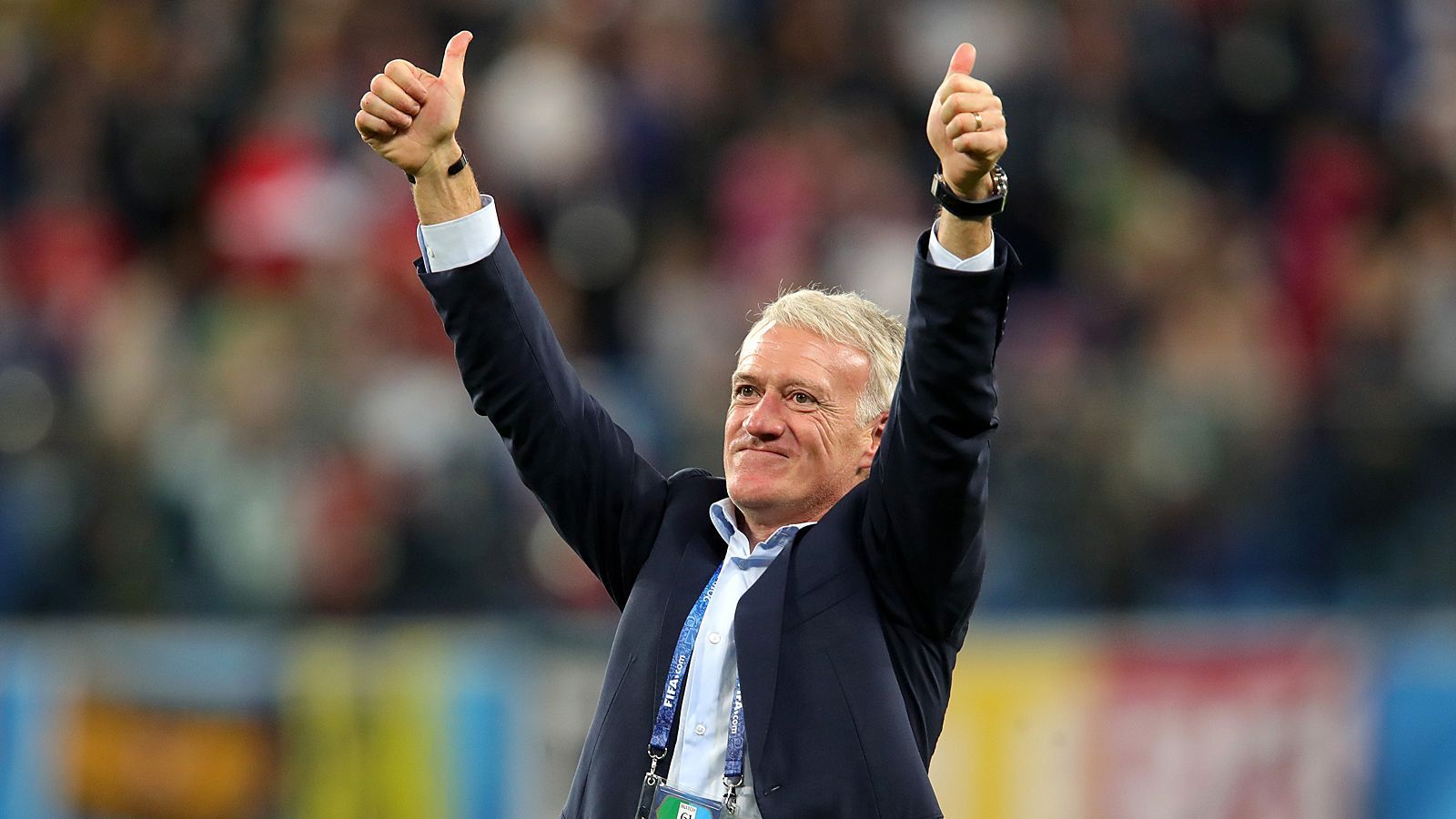 
                <strong>Deschamps kann zu Zagallo und Beckenbauer aufschließen</strong><br>
                Didier Deschamps ist noch einen Sieg von seinem zweiten WM-Titel entfernt. Beim Triumph in Paris 1998 war der aktuelle Trainer der Franzosen Kapitän des Teams. Damit kann er sich am Sonntag als dritter Mensch nach dem Brasilianer Mario Zagallo (1958, 1962 und 1970) und dem "Kaiser" Franz Beckenbauer (1974 und 1990) zum Weltmeister als Spieler und als Trainer krönen.
              