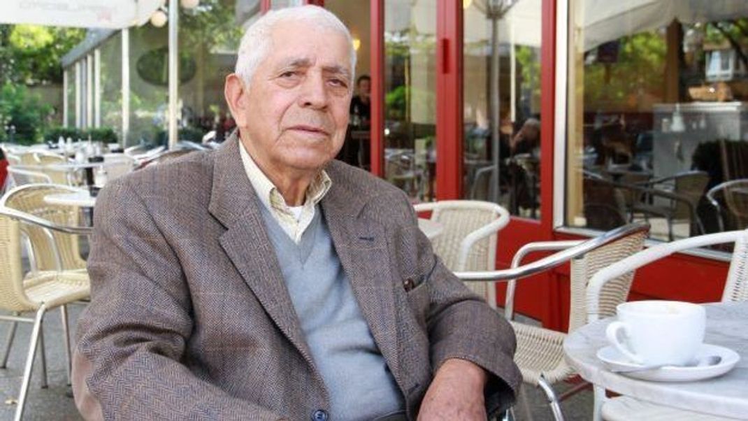 Döner-Erfinder Kadir Nurman (* 1933 in Anatolien, † 2013 in Berlin)