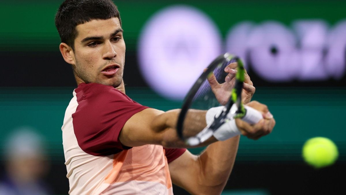 Alcaraz setzt sich im Viertelfinale durch