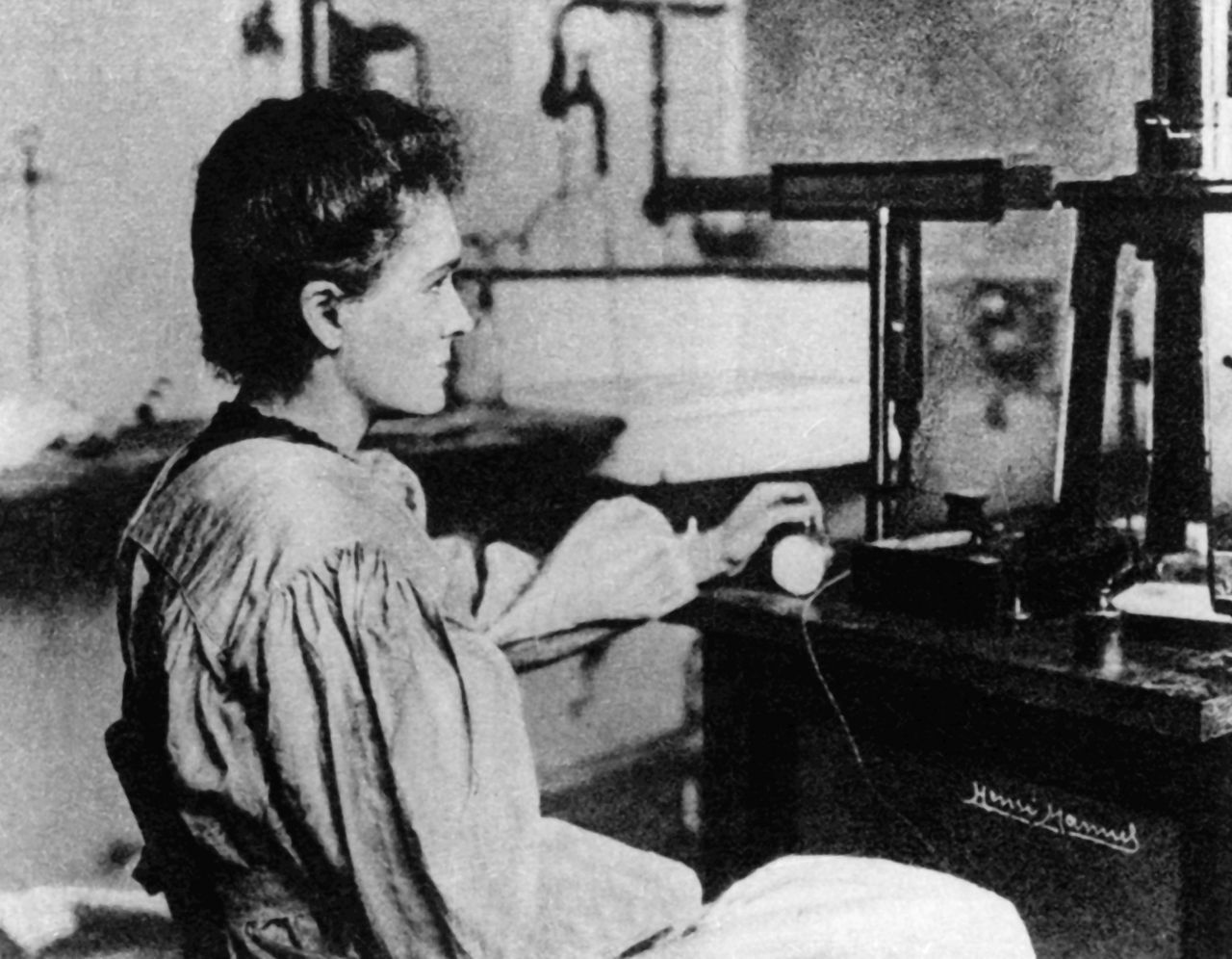 Marie Curie (1867 - 1934): Physikerin und Chemikerin. Sie entdeckte die Radioaktivität und gewann als erste Frau der Welt den Nobelpreis.