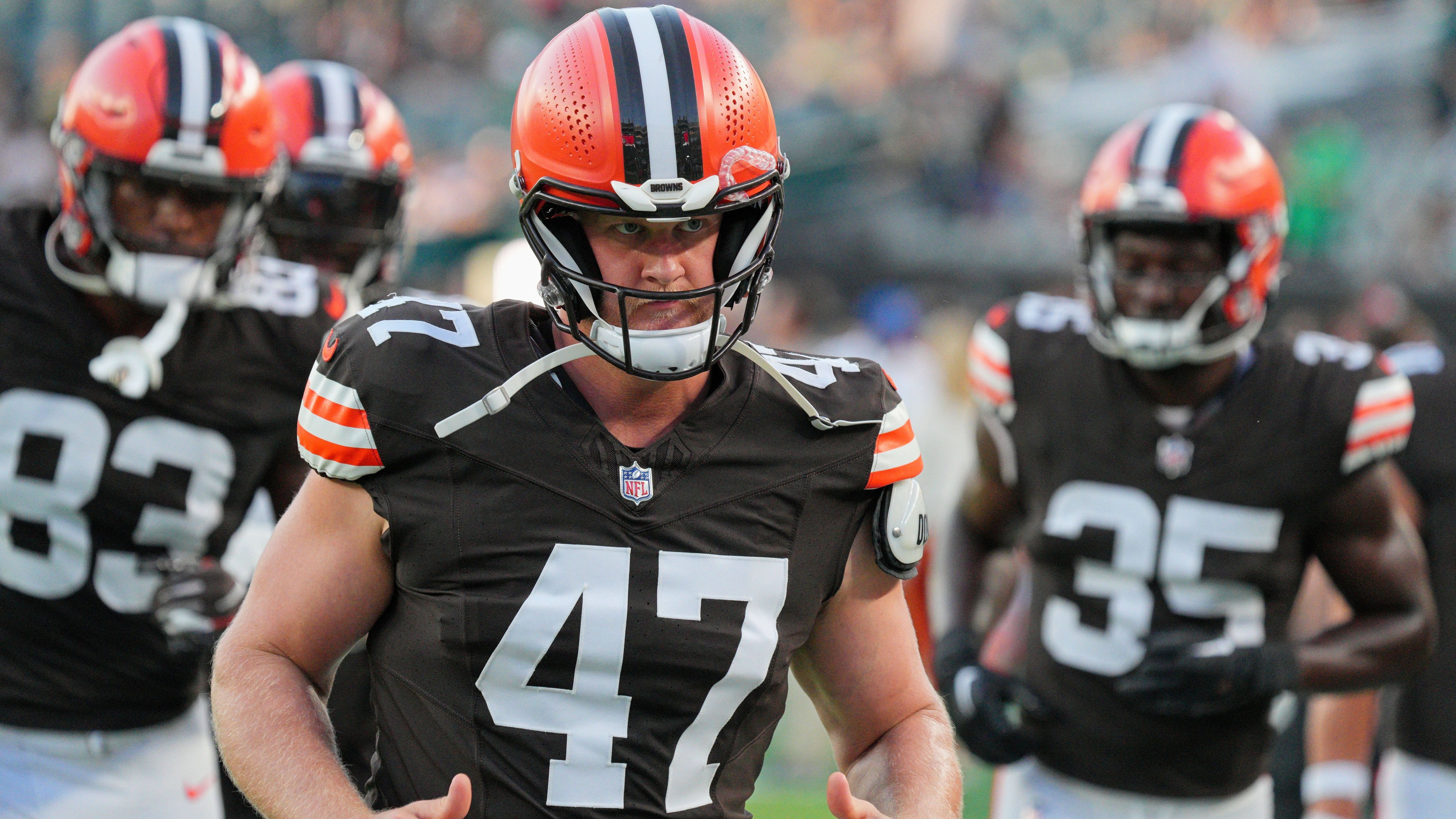 <strong>Cleveland Browns: Charley Hughlett<br></strong>Alter: 33 Jahre, 10 Monate und 25 Tage<br>Geburtsdatum: 16. Mai 1990<br>Position: Long Snapper