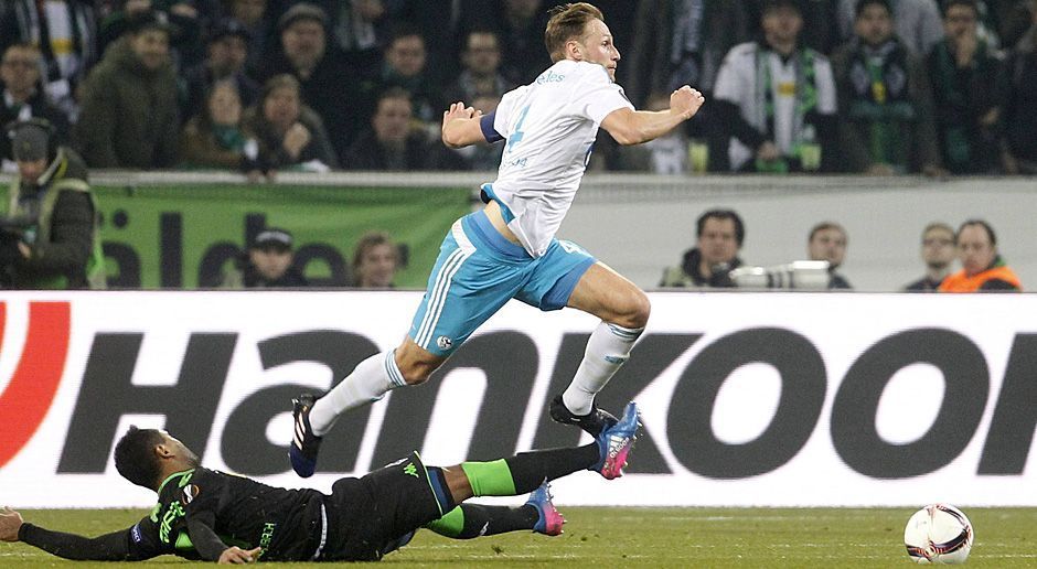 
                <strong>Benedikt Höwedes (FC Schalke 04)</strong><br>
                Benedikt Höwedes: Der Kapitän zeigt in Gladbach eine souveräne Vorstellung. Baut das Spiel immer wieder von hinten auf und ist zweikampfstark. Beim 0:1 durch Christensen trifft ihn eine Mitschuld, weil er den Schuss des Dänen abfälscht. ran-Note: 2,5
              