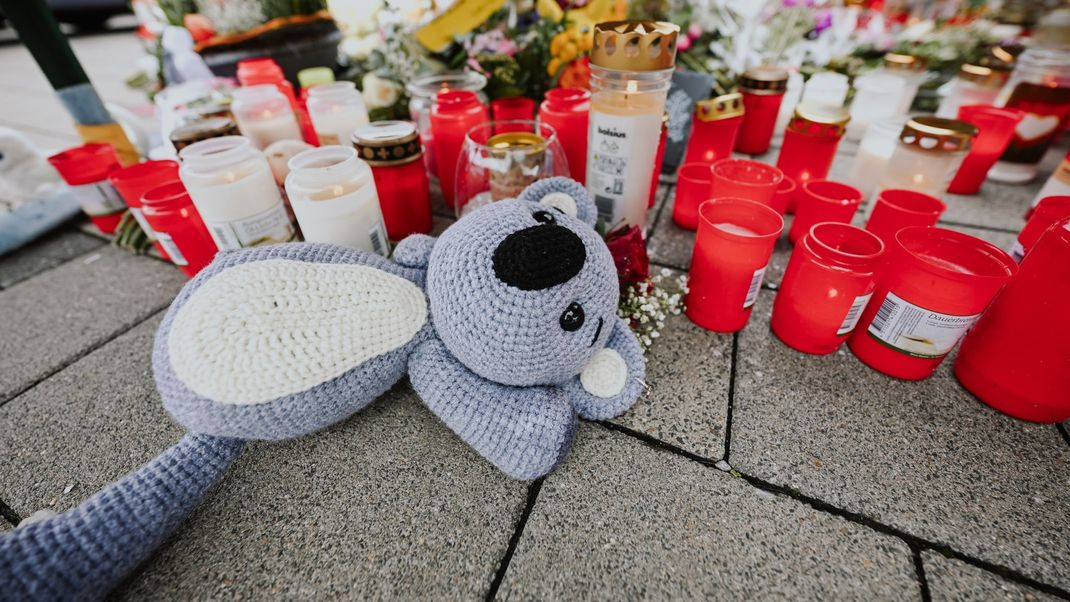 In Niedernhall trauern Angehörige und Anwohner:innen um den getöteten Zwölfjährigen.