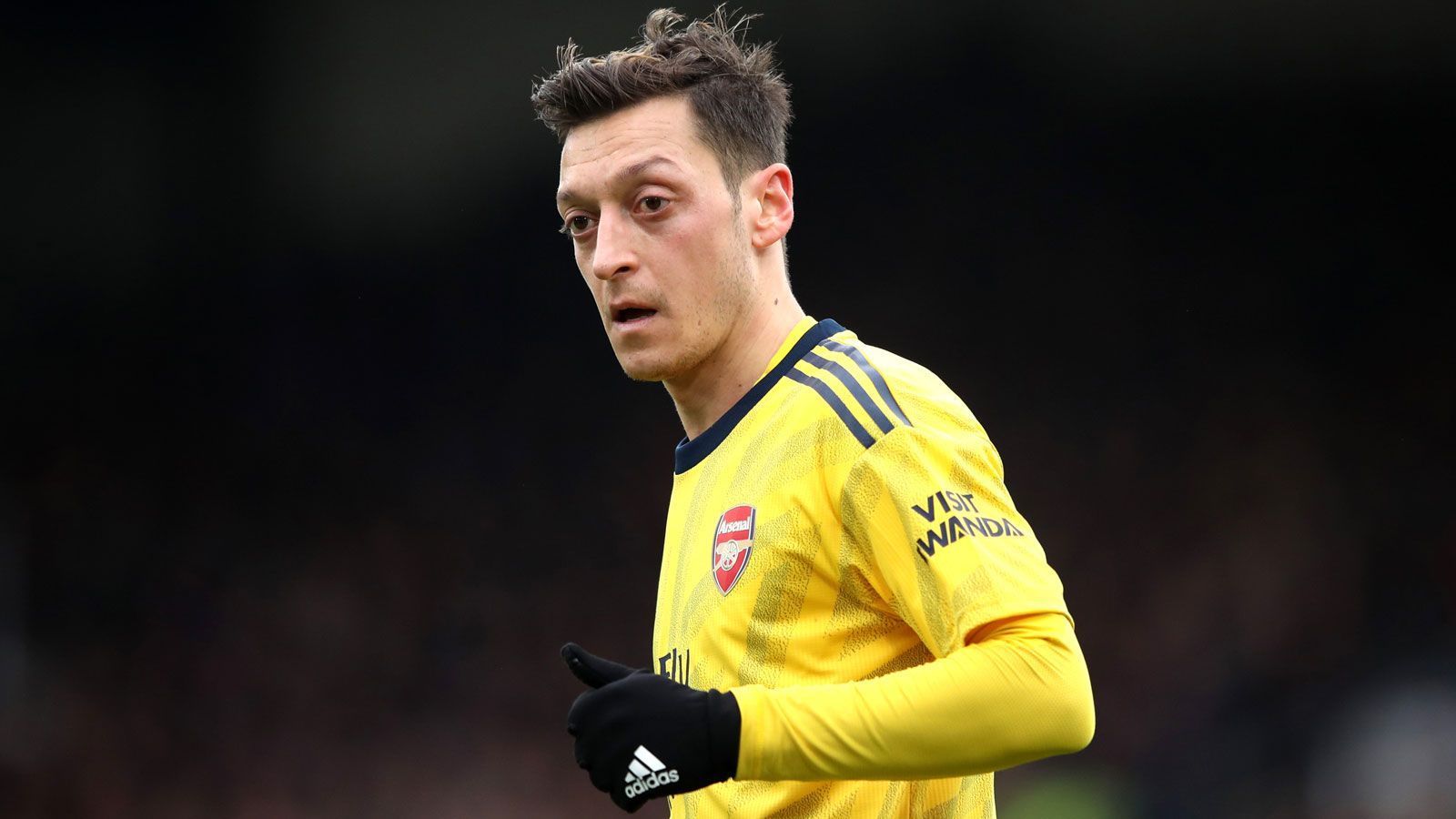 
                <strong>Mesut Özil (32)</strong><br>
                Aktueller Verein: FC Arsenal - Position: Offensives Mittelfeld - Marktwert: 5 Millionen Euro
              