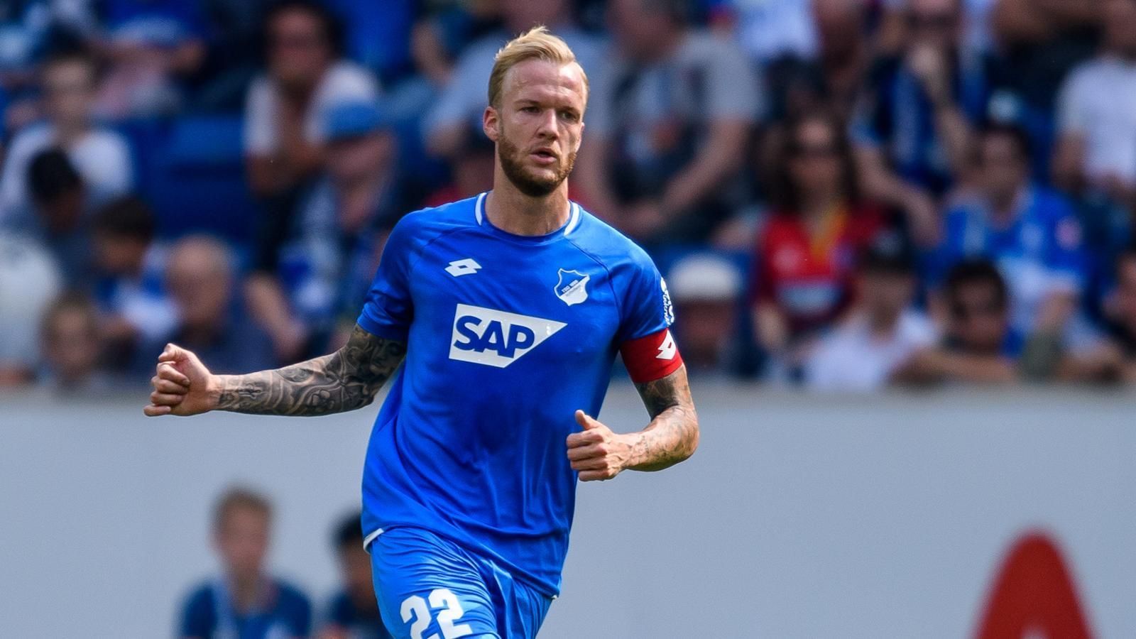 
                <strong>TSG 1899 Hoffenheim: Kevin Vogt</strong><br>
                Im Team seit: Juli 2016Kapitän seit: 2018
              