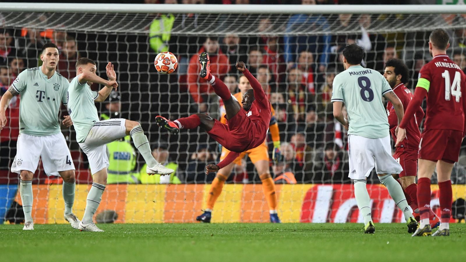 
                <strong>Liverpool gegen den FC Bayern: Die Bilder des Spiels</strong><br>
                Ebenso wie Keita, der zwar fleißig ist und viel versucht (zum Teil auch sehenswert) - aber auch er scheitert.
              