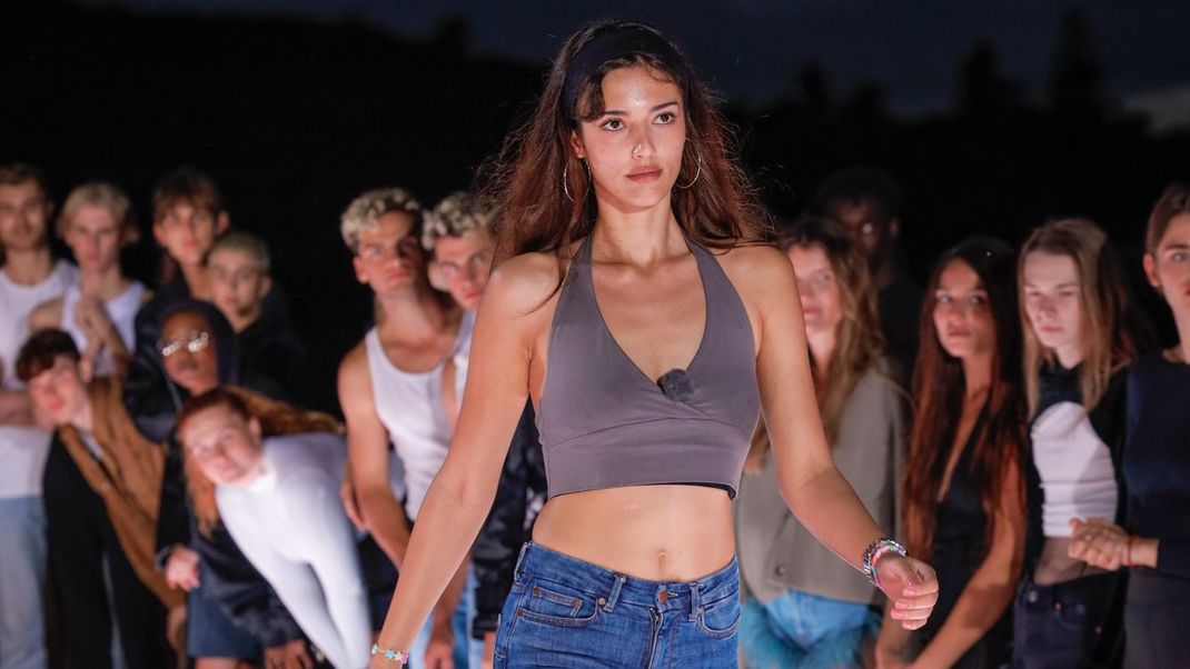 GNTM 2024 Trotz viel Lob muss Grace unmittelbar vor dem Finale die Koffer packen
