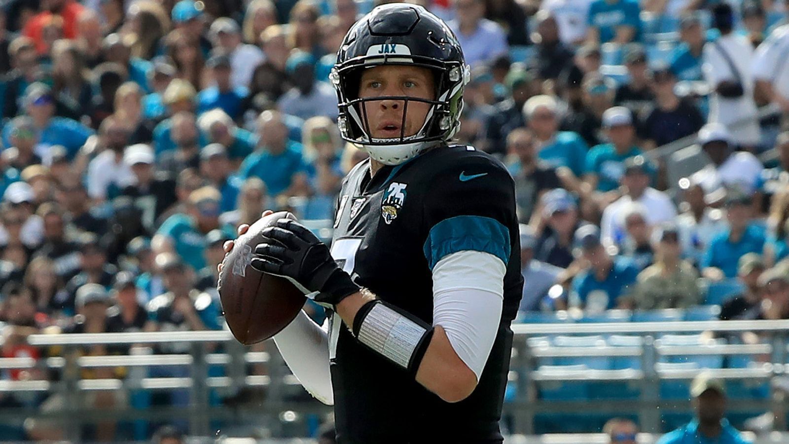 
                <strong>Jacksonville Jaguars: Nick Foles (QB)</strong><br>
                88.000.000 Dollar (Laufzeit: vier Jahre)
              