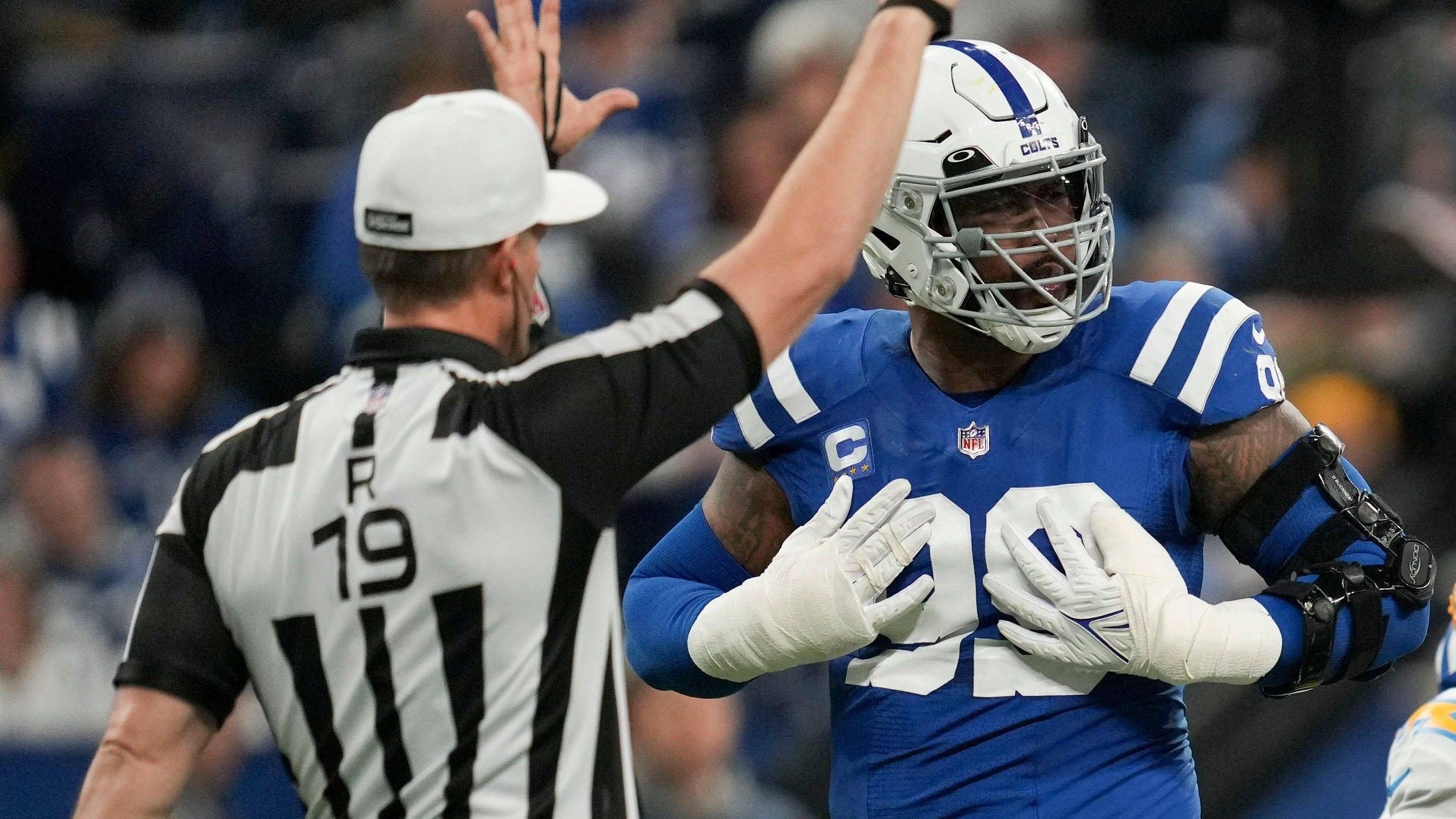 <strong>Indianapolis Colts: Schwächen</strong><br>Die Secondary könnte zudem noch Verstärkung benötigen. Aktuell dürfte eine Reihe an jungen Spielern starten, die bisher nur wenig NFL-Erfahrung sammeln konnte. Dies könnte für gegnerische Offensiven den Luftraum öffnen.