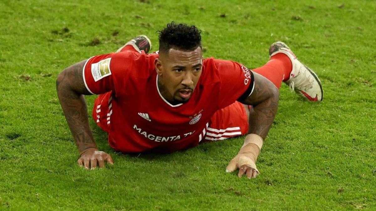 Jerome Boateng hadert mit Schiedsrichterentscheidung