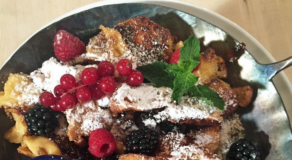 Kaiserschmarrn mit Zwetschgenröster | Rezept aus Abenteuer Leben