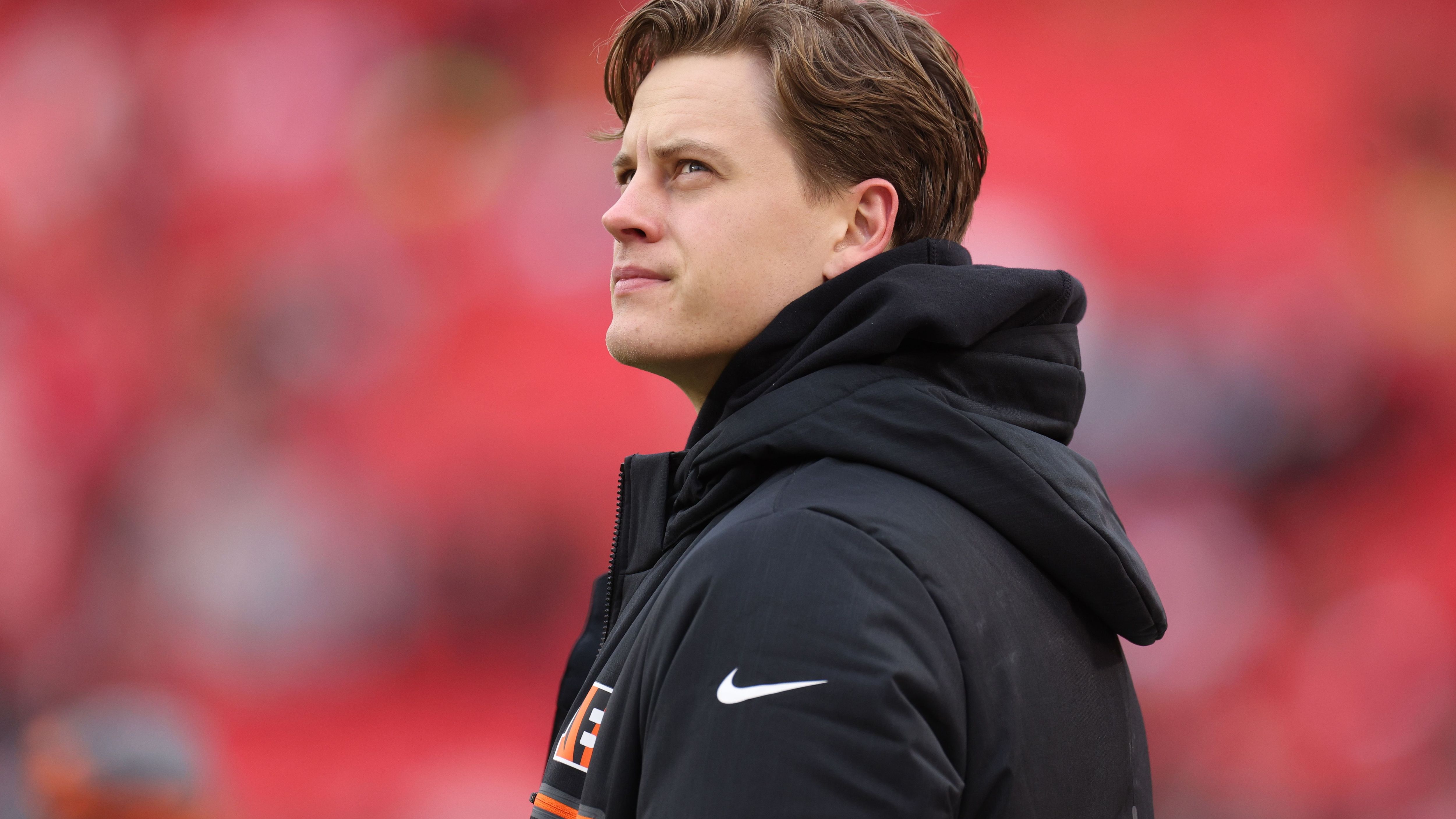 <strong>Cincinnati Bengals - Beschützt Burrow!</strong><br>Joe Burrow ist der Top-Verdiener der NFL in der kommenden Saison. Ohne ihn waren die bengalischen Tiger zahnlos. Daher wurde mit Trent Brown und Rookie Amarius Mims heftig in die Offensive Line investiert. Joe Burrow muss fit bleiben, dann ist dem Team alles zuzutrauen.&nbsp;