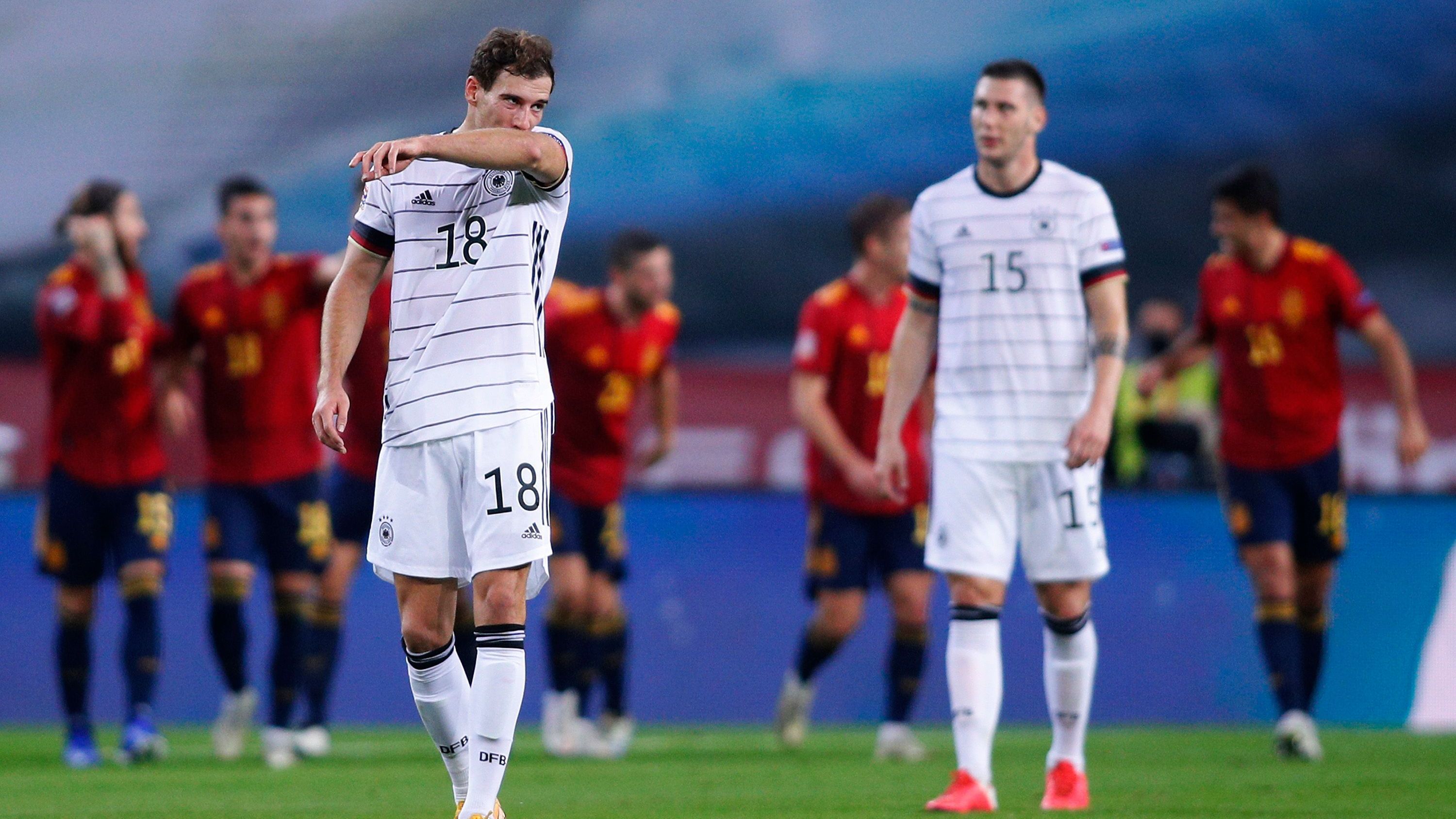<strong>Nations League 2020/21, 6. Spieltag, Spanien - Deutschland 6:0</strong><br>Zuletzt im Jahr 1931 (!) verlor eine deutsche Nationalmannschaft mit 0:6 - damals gegen Österreich. Mit einer höheren Pleite (0:9) endete nur ein Aufeinandertreffen mit England. Diesmal glänzte Ferran Torres mit drei Treffern, Oyarzabal und Rodri kamen jeweils auf einen Treffer. Auf diese Weise sicherte sich Spanien den Gruppensieg, Deutschland wurde Zweiter.