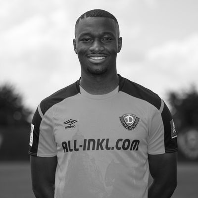 Das Bild zeigt Agyemang Diawusie  im Juli 2021 im Dresden-Trikot.
