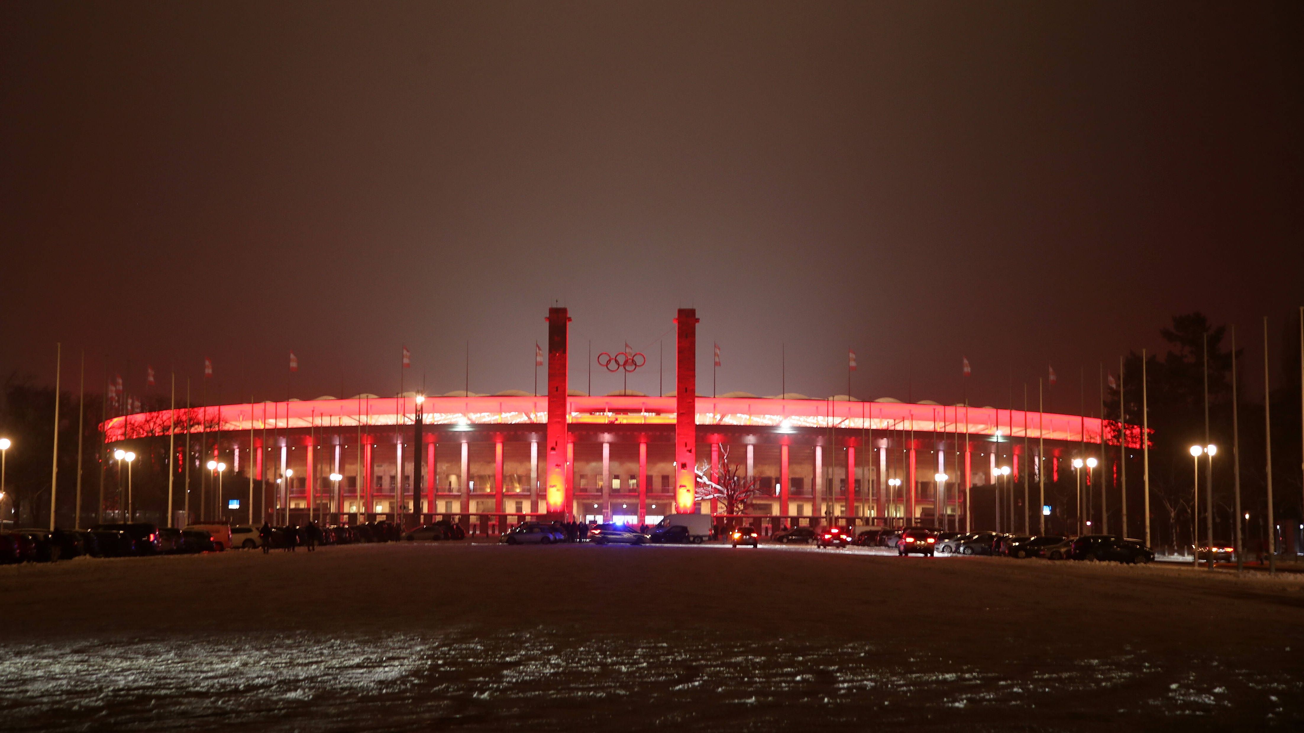 <strong>Die Stadien der Champions-League-Saison 2023/24</strong><br>In ihrer ersten CL-Saison spielt Union im Olympiastadion, nicht An der Alten Försterei. Auch Donezk, das wegen des Krieges in der Heimat seine Spiele in Deutschland austrägt, und der FC Barcelona haben eine neue Spielstätte in der Champions League. Die Katalanen verlasen wegen Umbauarbeiten ihr Camp Nou. <em><strong>ran</strong></em> zeigt die Stadien, in denen in dieser Saison die Königsklasse gastiert.