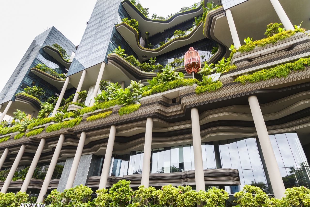 Pflanzen begrünen 15.000 Quadratmeter im "Parkroyal on Pickering" in Singapur.