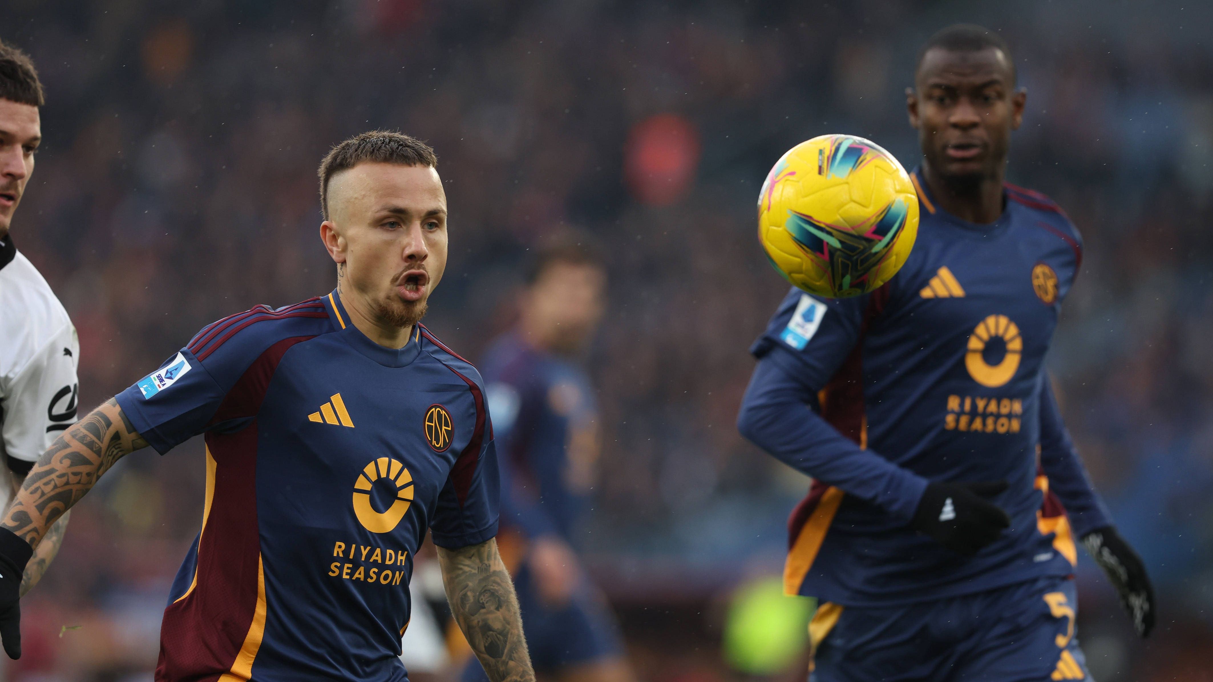 <strong>Angelino (Linksverteidiger, AS Roma)</strong><br>Angelino, spanisch für "Engelchen", steht aktuell bei der AS Roma unter Vertrag. Dorthin ist der Linksverteidiger erst von RB Leipzig ausgeliehen worden, mittlerweile fest verpflichtet.