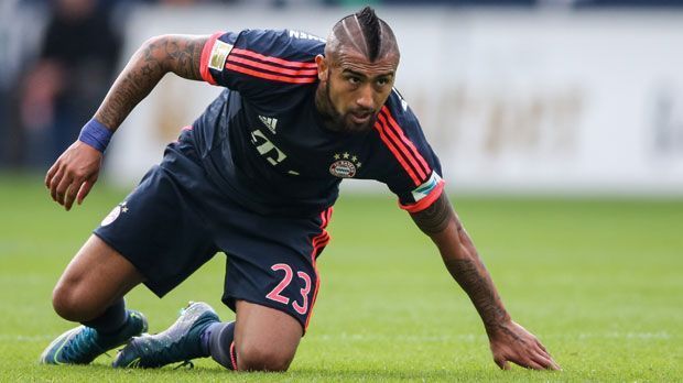 
                <strong>Arturo Vidal (FC Bayern München)</strong><br>
                Arturo Vidal: Mit seinem kämpferischen, teils überharten Einsatz wurde auch Arturo Vidal bekannt. Beim FC Bayern München gehört der Chilene zu den Startelfkandidaten und bei seinen Gegnern wohl zu den unbeliebtesten Spielern. Auch außerhalb des Platzes sorgt der Mittelfeldspieler gerne einmal für (Negativ-)Schlagzeilen.
              